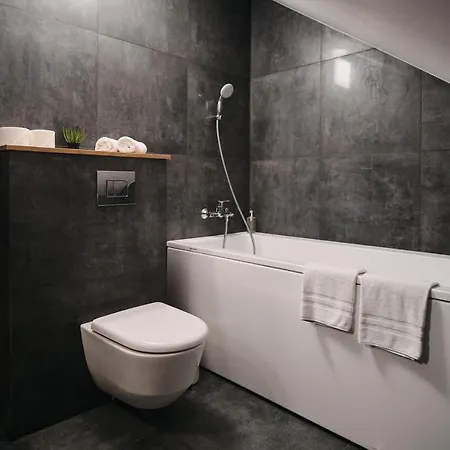 Vanadzina Maja Hotel
